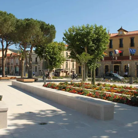 3 Pieces Avec Grande Terrasse, A 100m Des Plages Et Commerces, Coeur De - Fr-1-225c-90 Apartment *