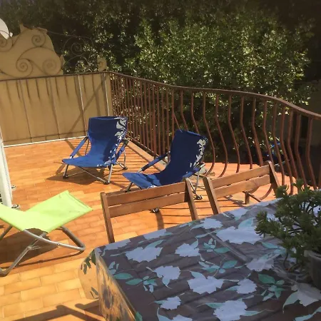 3 Pieces Avec Grande Terrasse, A 100m Des Plages Et Commerces, Coeur De - Fr-1-225c-90 * Banyuls-sur-Mer